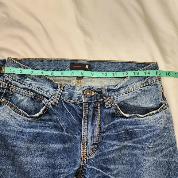 Bundle of 2 men's blue jeans, Carbon/JF. Sizes 32x30 and 30x30.  Fair condition. - Picture 4 of 7